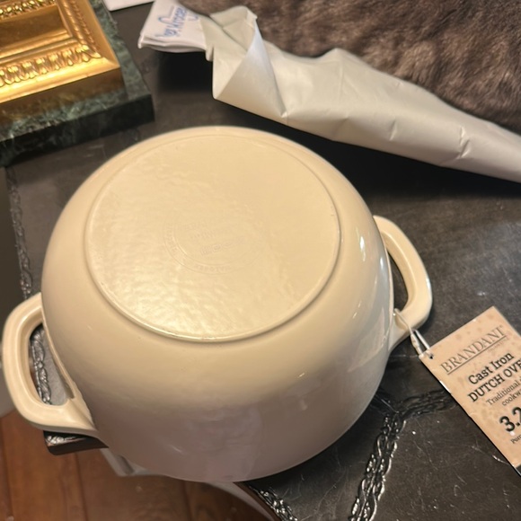 BRANDANI DUTCH OVEN Cream Cast Iron Dutch Oven - Picture 9 of 16